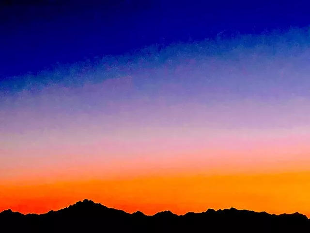 Yogakurs: Tanz in der Wüste auf der Sinai-Halbinsel Yogakurs: Tanz in der Wüste auf der Sinai-Halbinsel